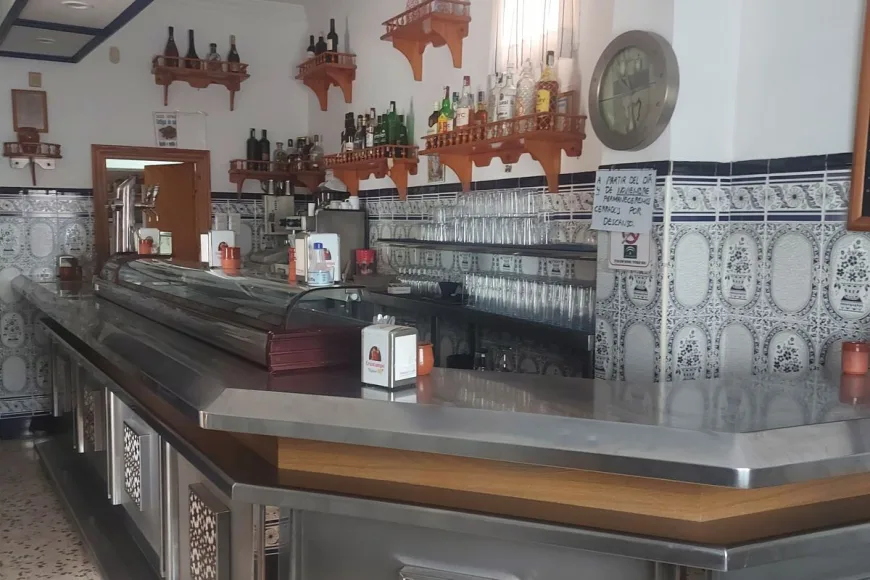 Commercial property en La Línea (Ref: R4226173)