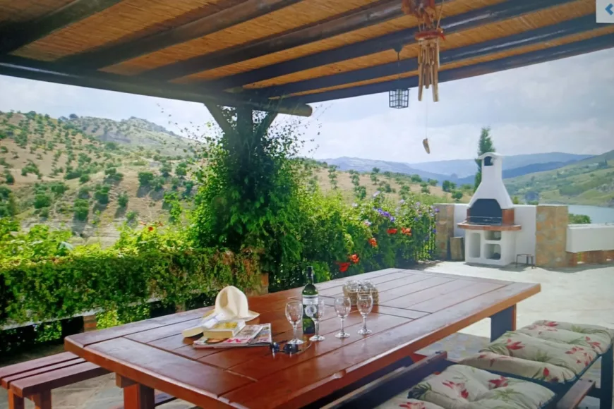 Villa en El Gastor (Ref: R5150500)