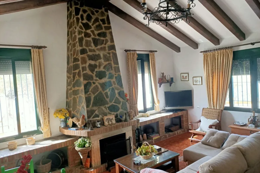 Villa en El Gastor (Ref: R5150500)