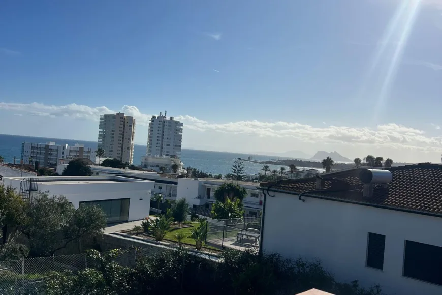 Villa en Torreguadiaro (Ref: R5237020)