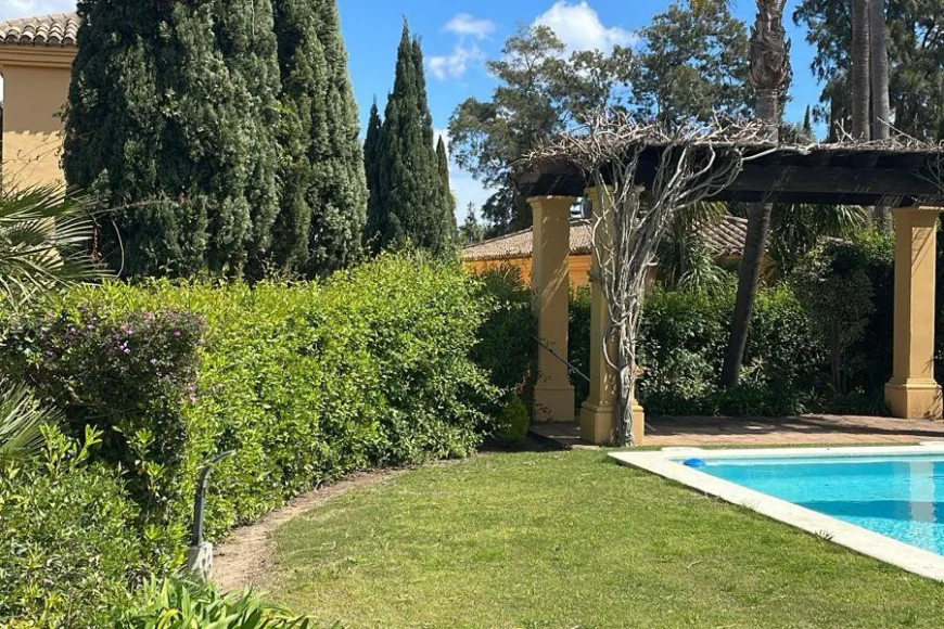 Town house in Sotogrande (Ref: R5339380)