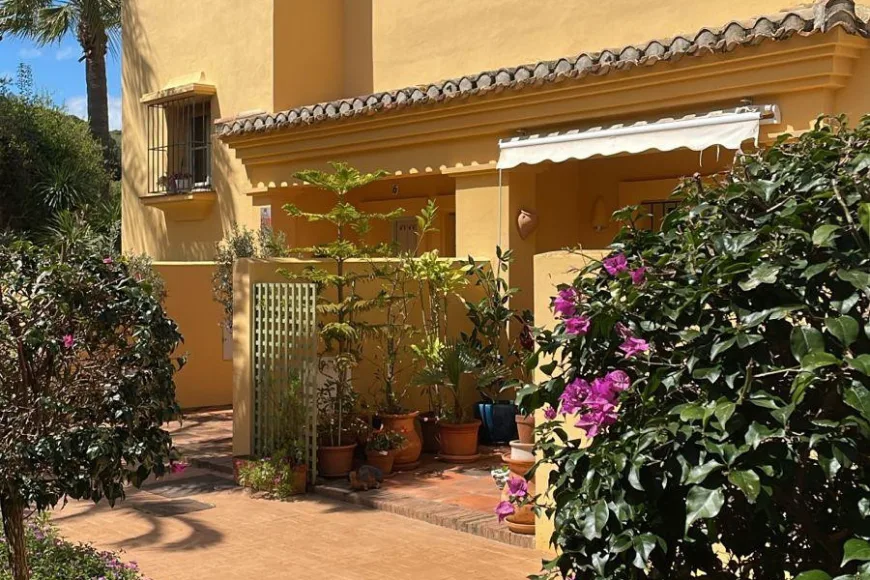 Town house in Sotogrande (Ref: R5339380)