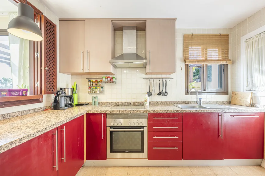 Apartment in La Alcaidesa (Ref: R5342593)
