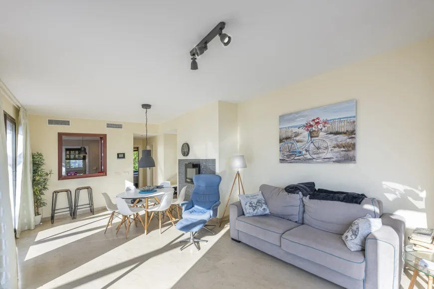 Apartment in La Alcaidesa (Ref: R5342593)