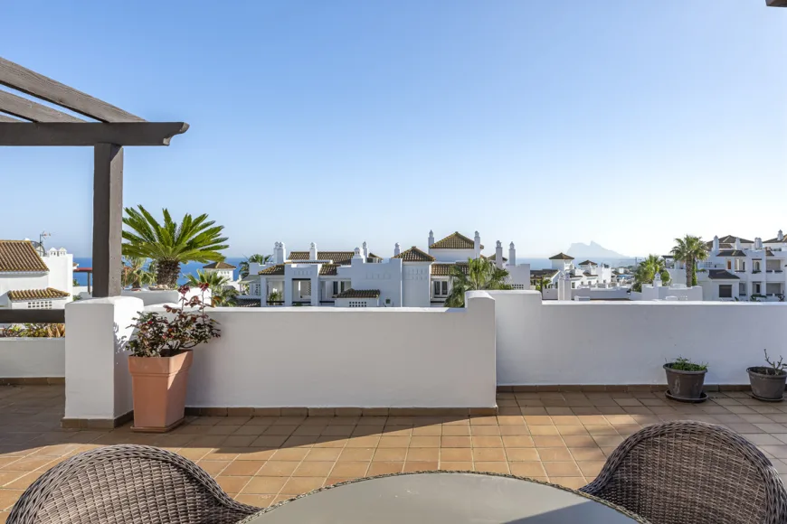 Apartment in La Alcaidesa (Ref: R5342593)