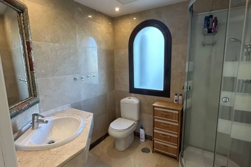 Apartment in La Alcaidesa (Ref: R5350792)