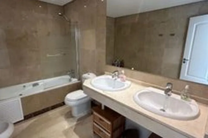 Apartment in La Alcaidesa (Ref: R5350792)