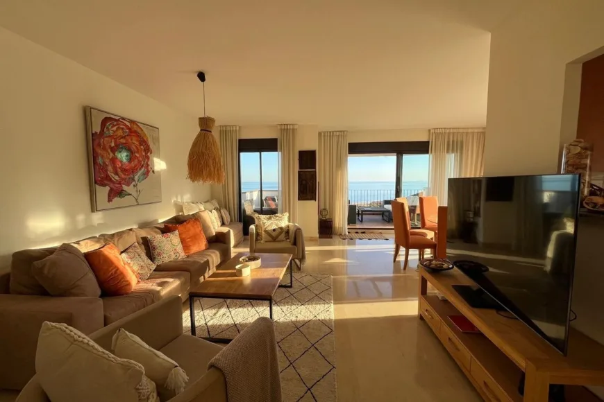 Apartment in La Alcaidesa (Ref: R5350792)