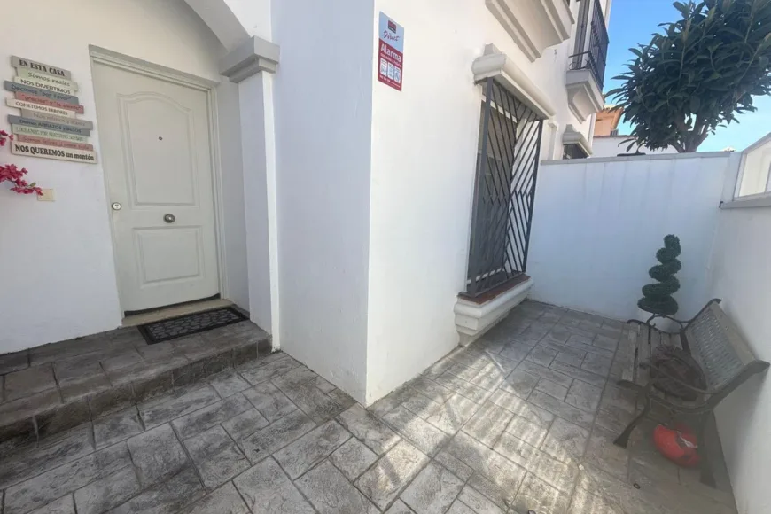 Town house in La Línea (Ref: R5350813)