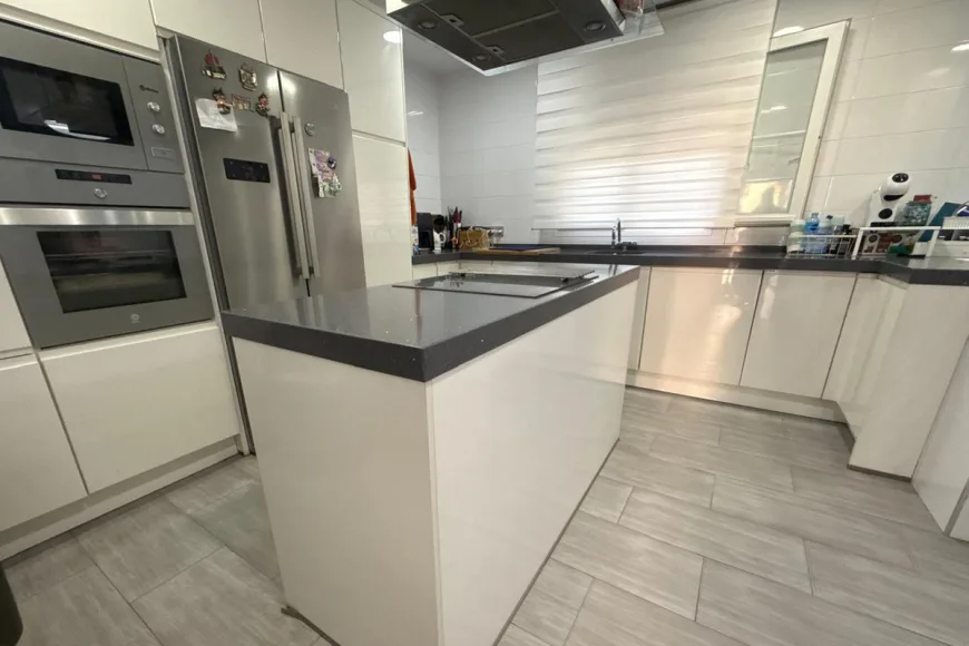 Town house in La Línea (Ref: R5350813)