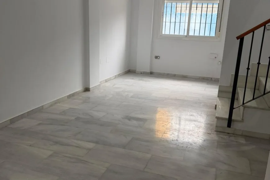Villa in La Línea (Ref: R5353954)