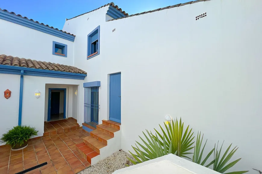 Town house in La Alcaidesa (Ref: R5358679)